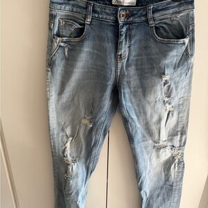 Zara Women Light Wash Distressed Boyfriend Jeans